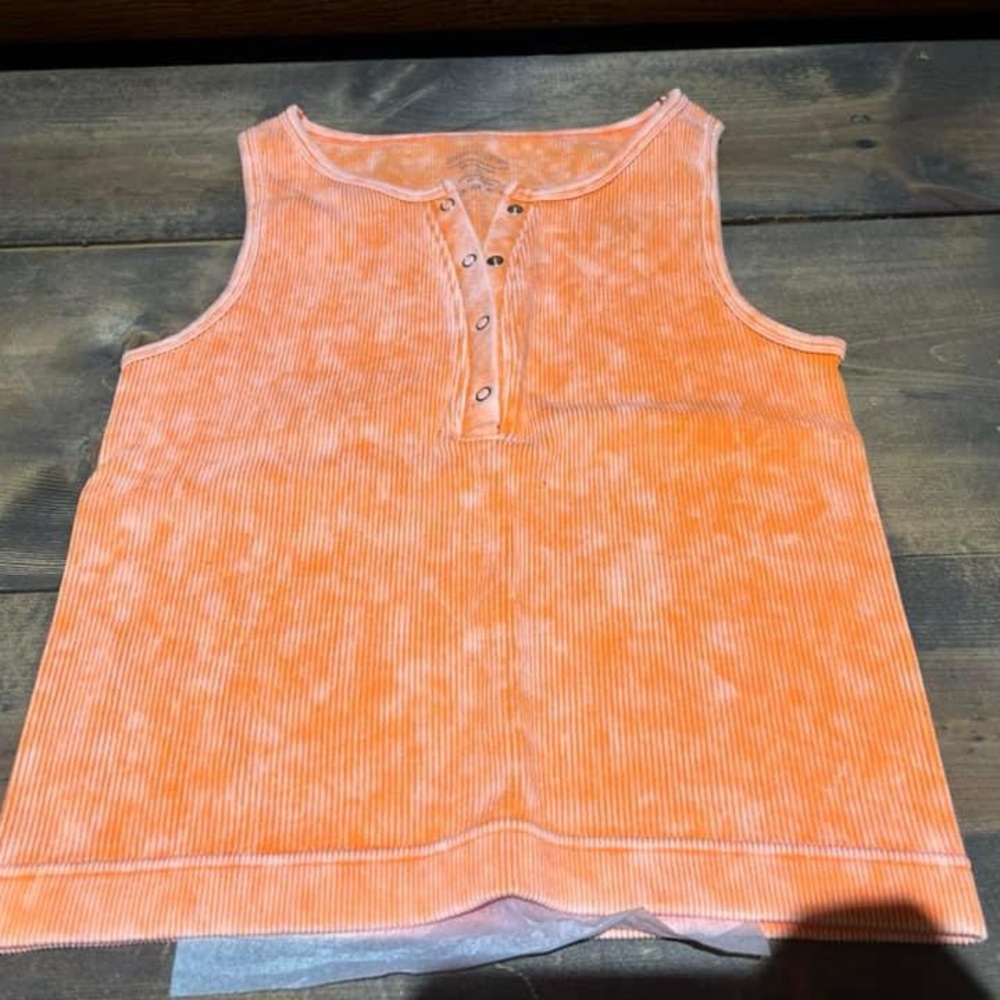 Zenana size large cropped tank, brand new never worn